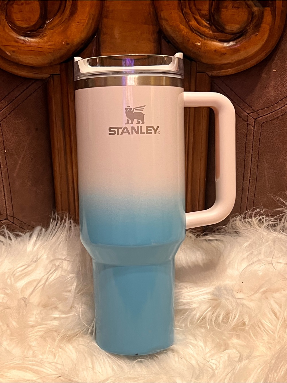 Stanley limited edition Ombre White and Light Blue Travel Mug 40 onz